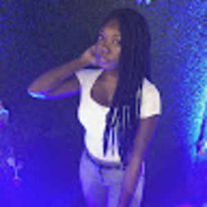 Meet your Posher, Aysha